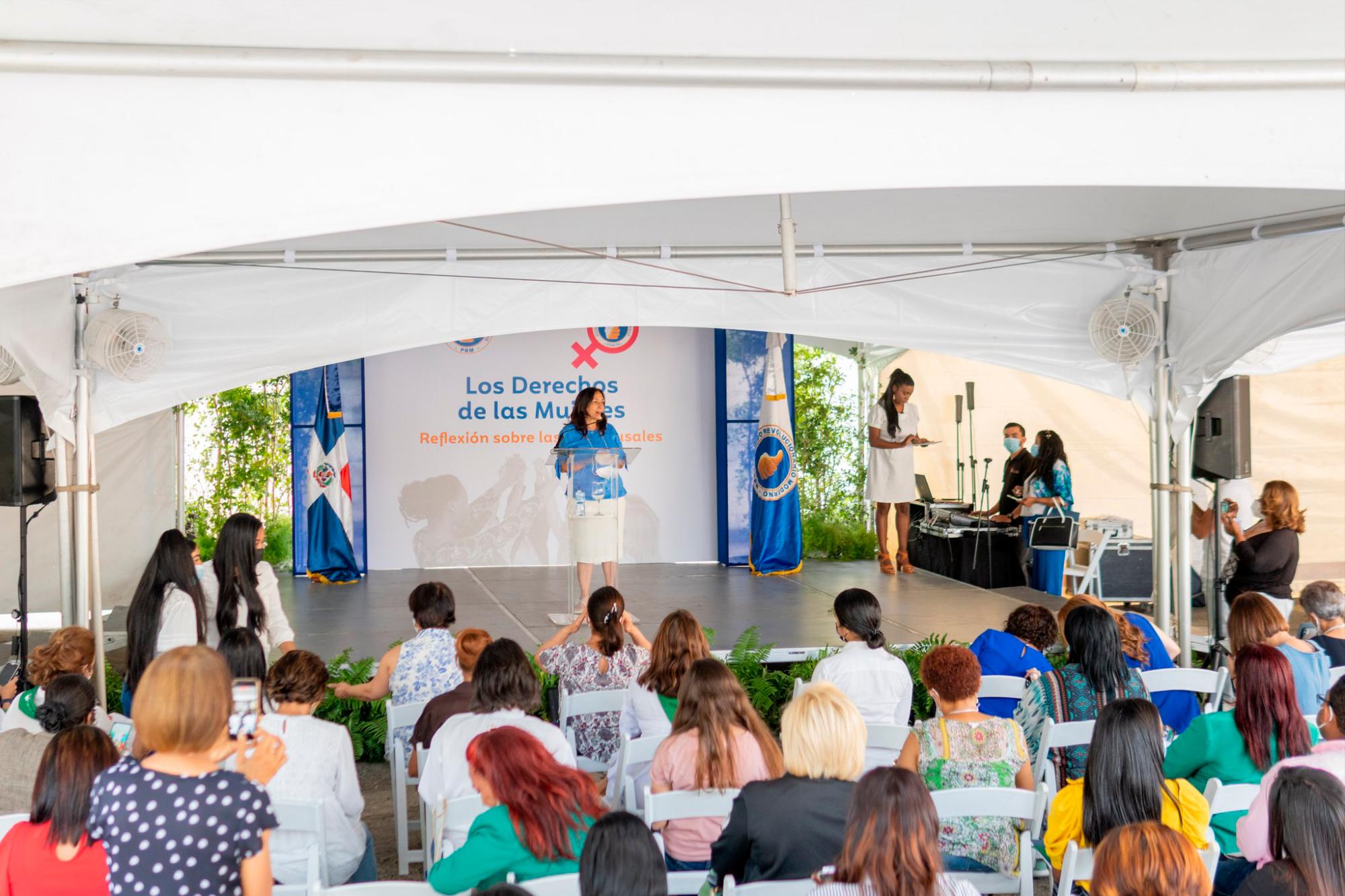Fernanda De León, presidenta en funciones de Femum.