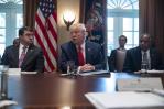 Trump dice que se sometió a “examen físico de rutina”