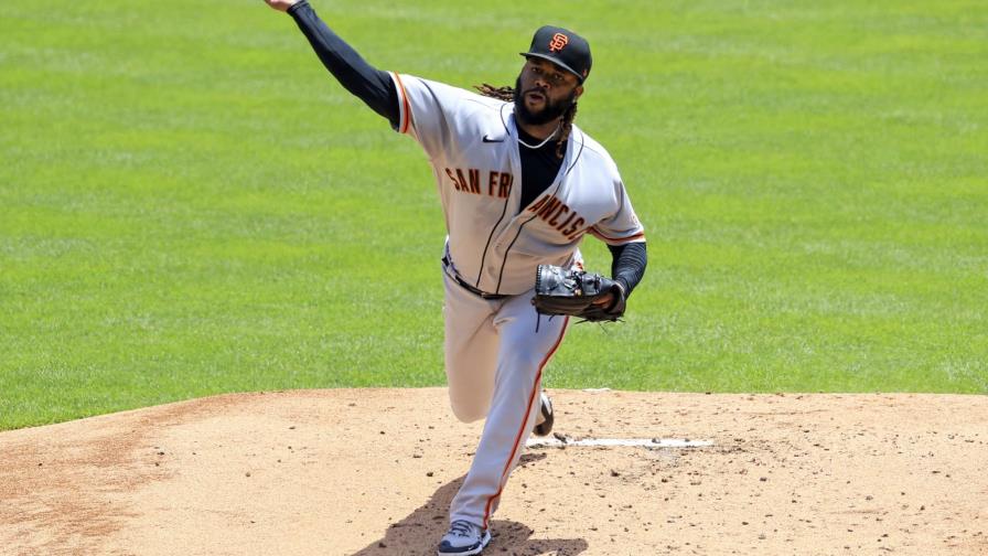 Johnny Cueto gana su tercero del año Johnny Cueto gana su tercero del año