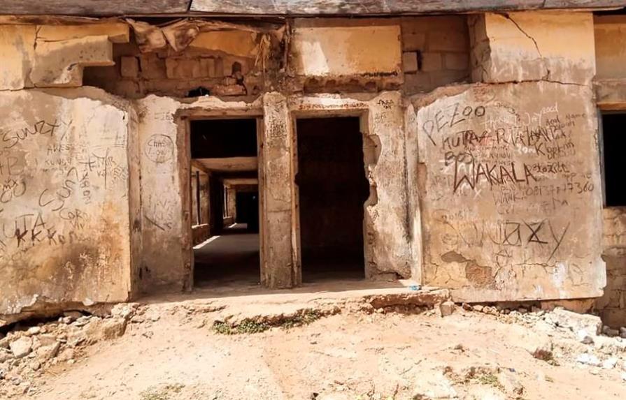 Secuestran 317 alumnas en colegio de Nigeria
