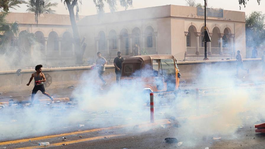 Policía iraquí abre fuego contra manifestantes y uno muere