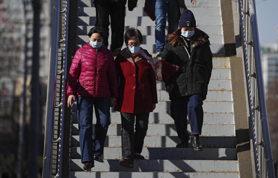 China insta a su reacia población a vacunarse
