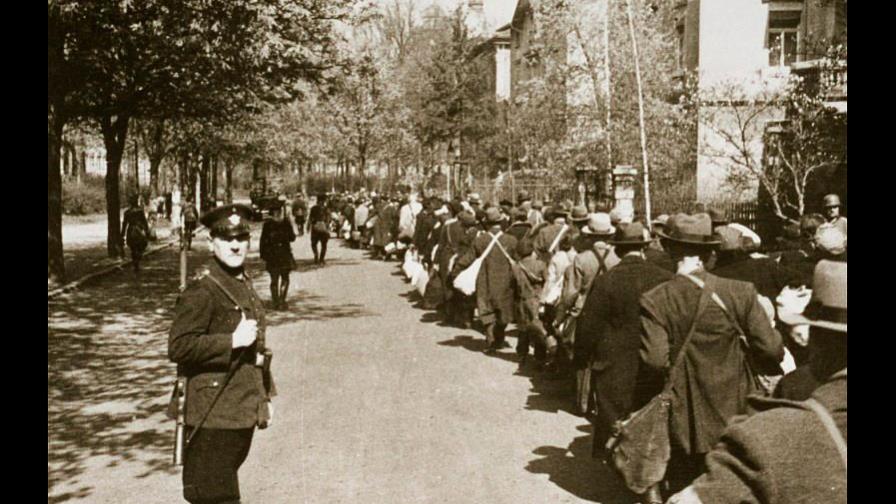 Sobreviviente del Holocausto alerta por “duplicidad” entre pasado y presente
