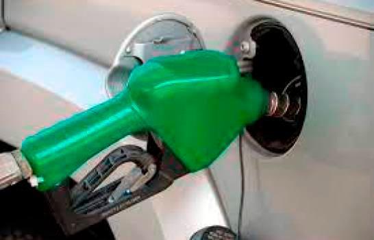Suben entre cuatro y cinco pesos  la gasolina premium y otros combustibles 