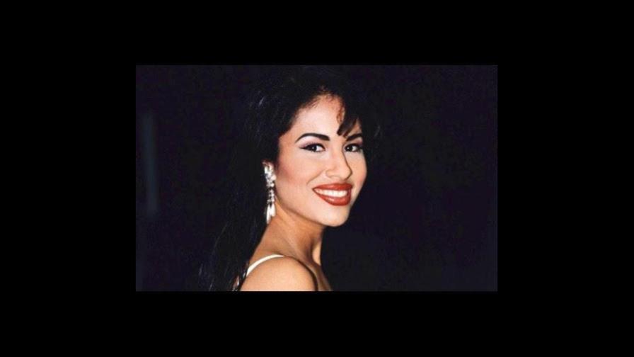 Familia de Selena indignada con candidato republicano en Texas