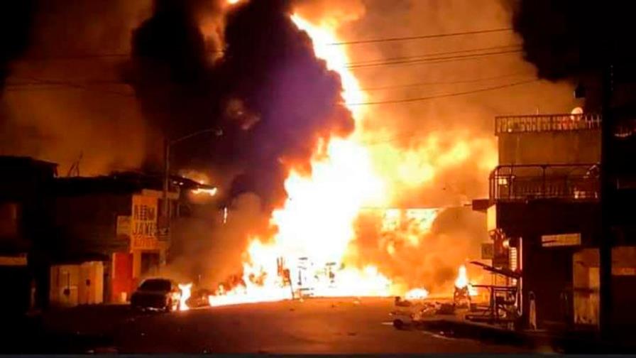 Ascienden a 60 los muertos por la explosión de un camión de combustible en Haití