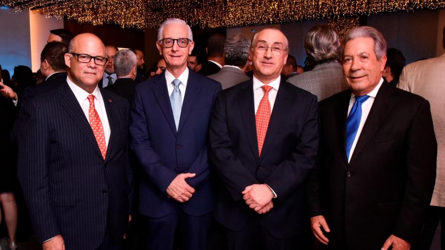 El Popular celebra la llegada de la Navidad con clientes corporativos 