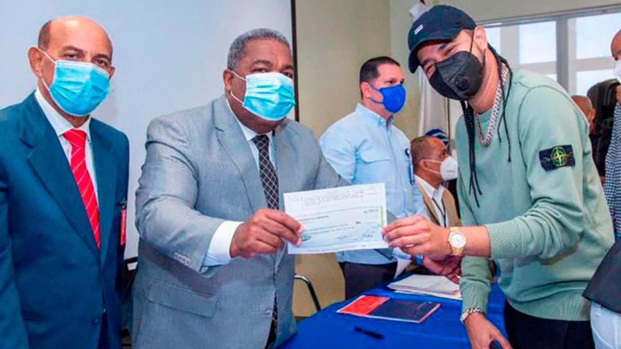 “Festín de contratos” entre músicos y el Gabinete Social 