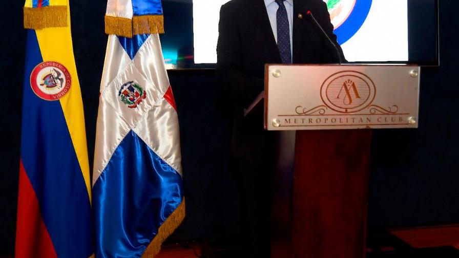 Embajada dominicana en Colombia rinde homenaje a Johnny Ventura  durante celebración de la dominicanidad
