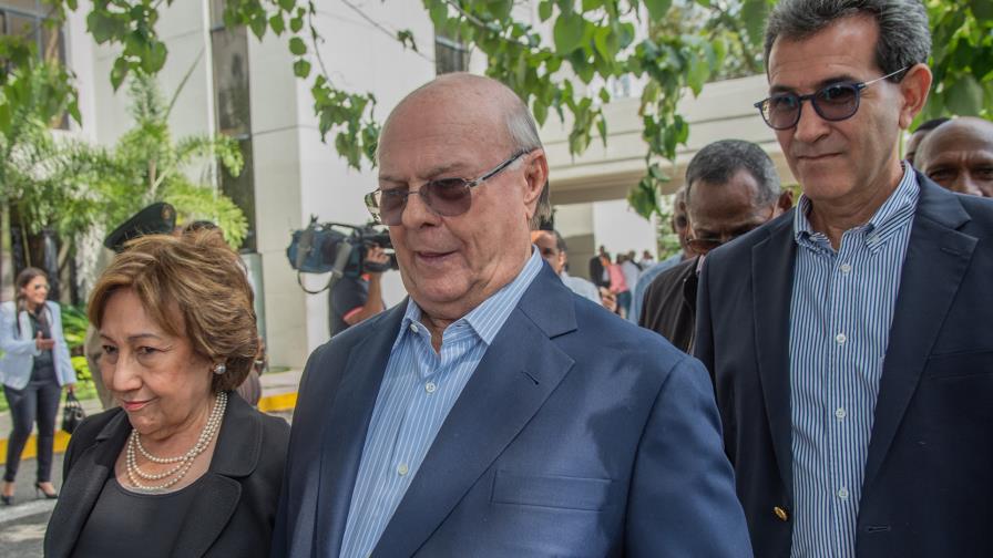 Dan el último adiós a Hugo Tolentino Dipp Dan el último adiós a Hugo Tolentino Dipp