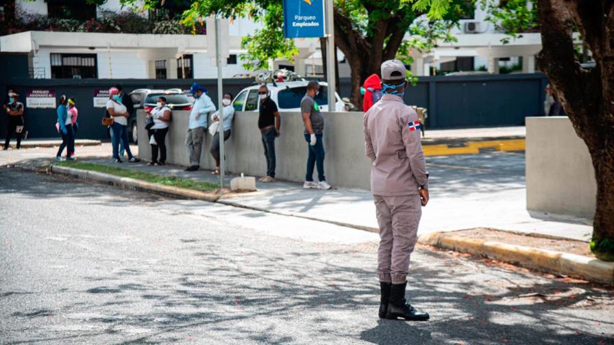 Asisa: 9 de cada 10 dominicanos afirma que acata el aislamiento social por COVID-19 Asisa: 9 de cada 10 dominicanos afirma que acata el aislamiento social por COVID-19