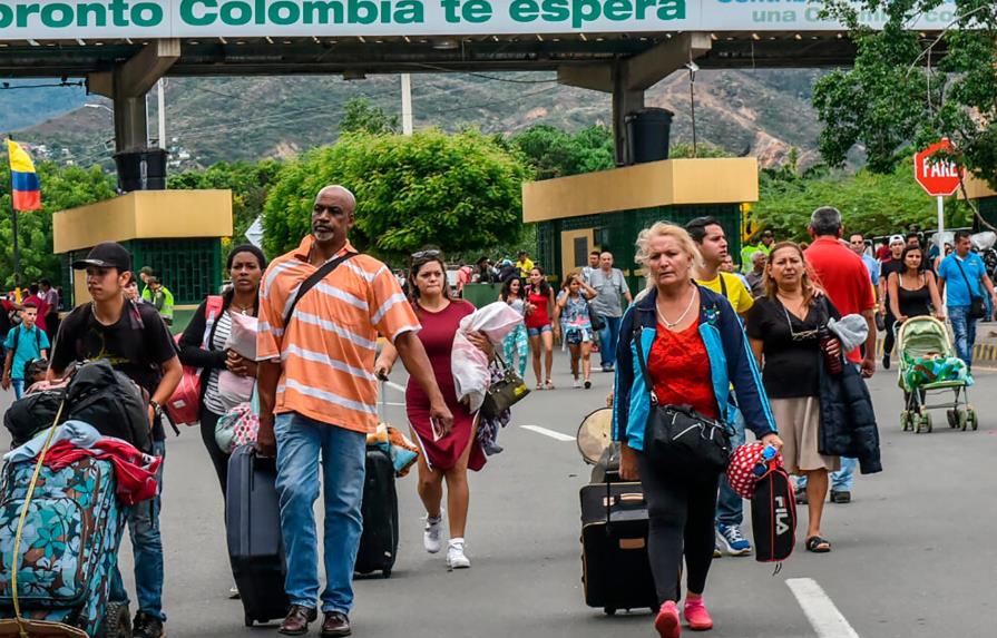 Migrantes venezolanos enfrentan difíciles decisiones conforme se propaga el coronavirus