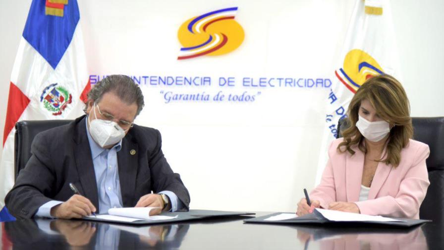 Superintendencia de Electricidad firma convenio para contribuir a cultura de reciclaje