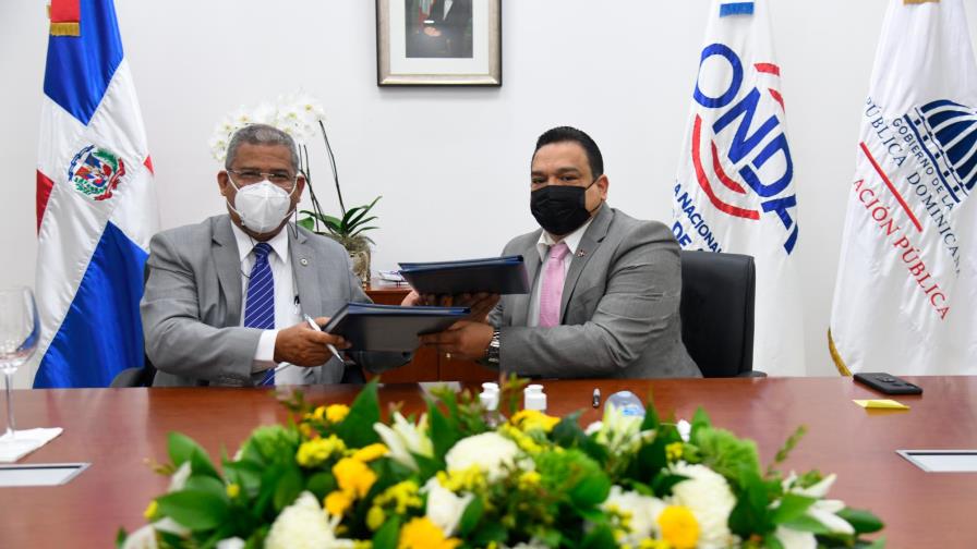 La Oficina Nacional de Derecho de Autor firma convenio para mejorar servicios