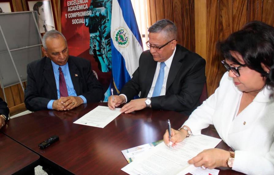 UASD y Universidad de El Salvador firman memorándum de entendimiento