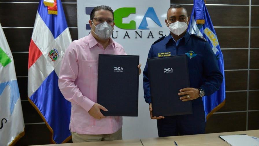 Aduanas y el Cesac firman acuerdo en materia de seguridad y control de los aeropuertos