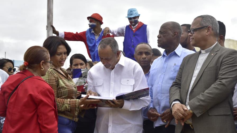 Con el lema de “No hay marcha atrás”, grupo de Leonel contestará este martes al Comité Político