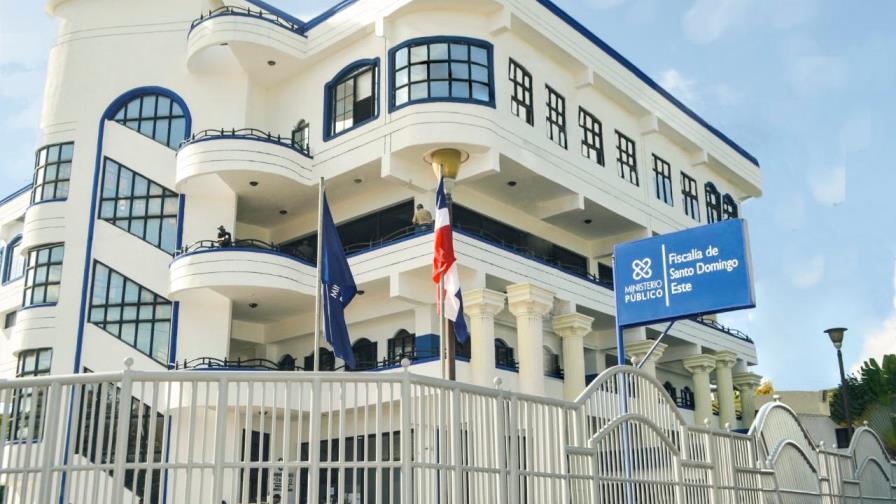 Prisión preventiva contra dos que se hacían pasar por chofer y pasajero para atracar