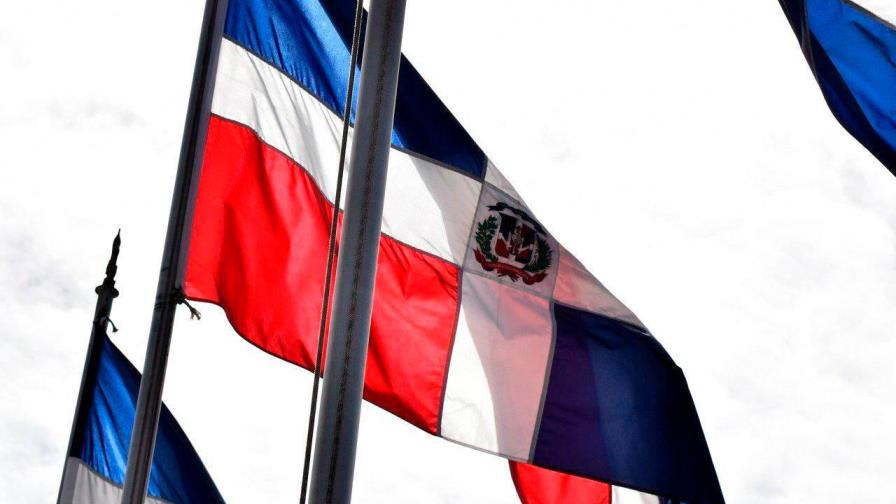 Acto de homenaje a la Bandera Nacional encabezado por el presidente Abinader