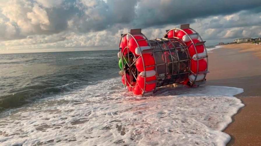 Hombre de Florida no logra “caminar” en artilugio flotante hasta Nueva York