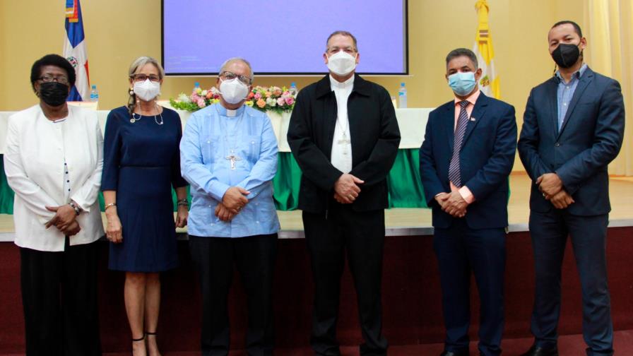 Instituciones elaboran propuestas para docentes de Formación Humana y Religiosa