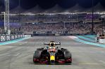 Verstappen y Hamilton viven el último y decisivo capítulo de su batalla en Abu Dabi Verstappen y Hamilton viven el último y decisivo capítulo de su batalla en Abu Dabi