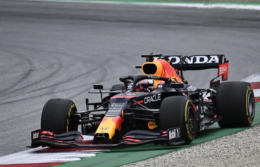 Lewis Hamilton domina los libres y confía en reaccionar en el GP de Austria