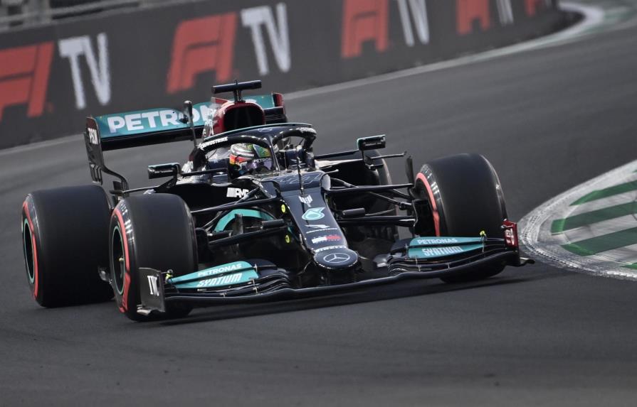 Hamilton: A una vuelta no somos tan rápidos pero el ritmo de carrera es bueno