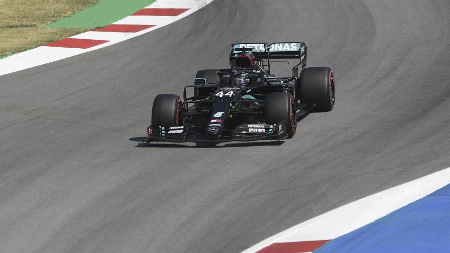 Hamilton gana la pole para Gran Premio de España de Fórmula Uno Hamilton gana la pole para Gran Premio de España de Fórmula Uno