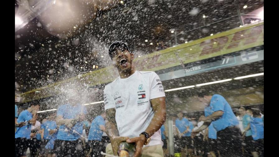Lewis Hamilton se lleva victoria en Abu Dabi Lewis Hamilton se lleva victoria en Abu Dabi