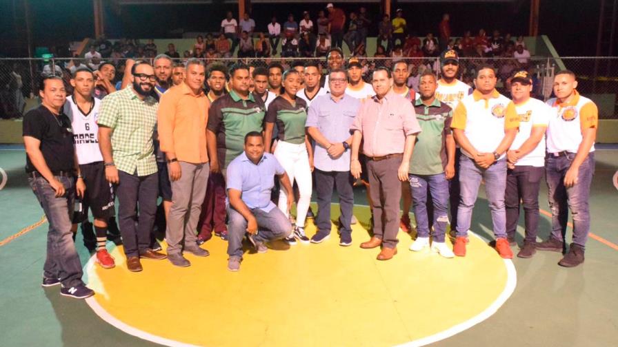 Inauguran torneo de básquetbol en San Francisco de Macorís 