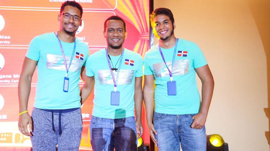 Estudiantes dominicanos ganan competencia internacional de Huawei en China