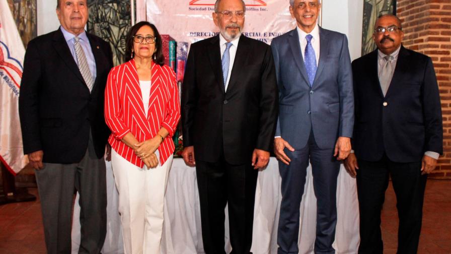 Bibliófilos ponen a circular tres obras históricas, una escrita por hijo de Cristóbal Colón