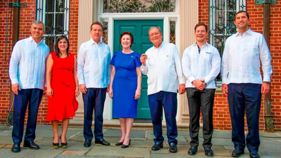 Embajada Dominicana en Washington promueve ron y cigarros dominicanos