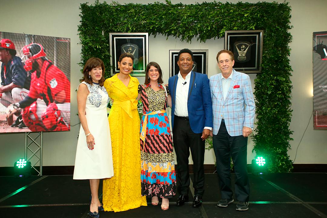 Robín Bernstein, Carolina Cruz, Julia Bernstein, Pedro Martínez y Richard Bernstein.