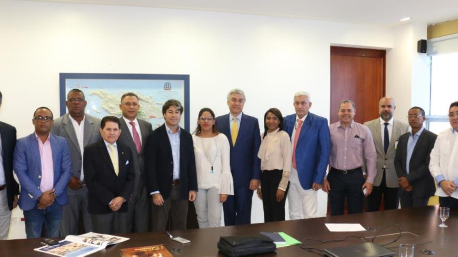 Autoridades se reúnen para dar seguimiento a las acciones acordadas para el desarrollo de Samaná