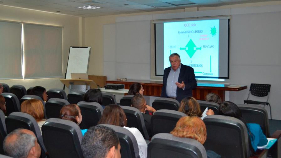 Capacitan a profesionales de salud mental en el modelo de atención comunitario