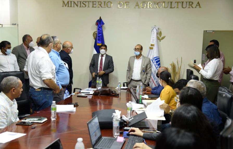 Ministro de Agricultura dominicano asegura fiebre porcina africana está controlada
