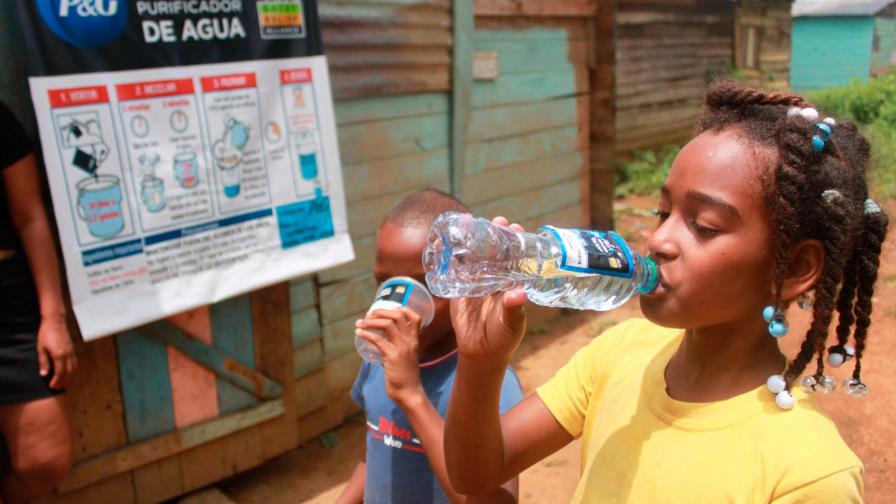 Extenderán programa de salud y agua potable que beneficia  a 42 mil familias
