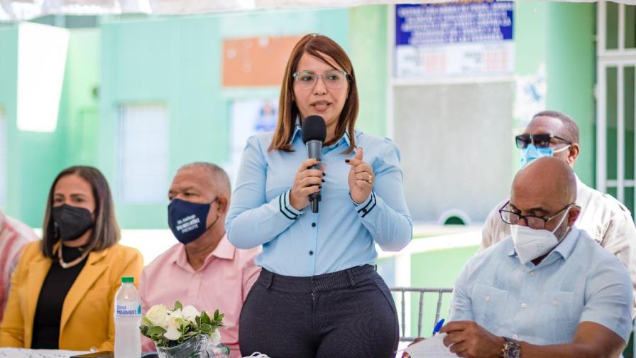 Anuncian reparación del polideportivo Eleoncio Mercedes de La Romana