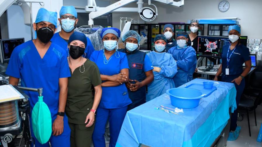 Equipo de Modermca introduce por primera vez en RD el uso del Ecocardiograma Intracardiaco