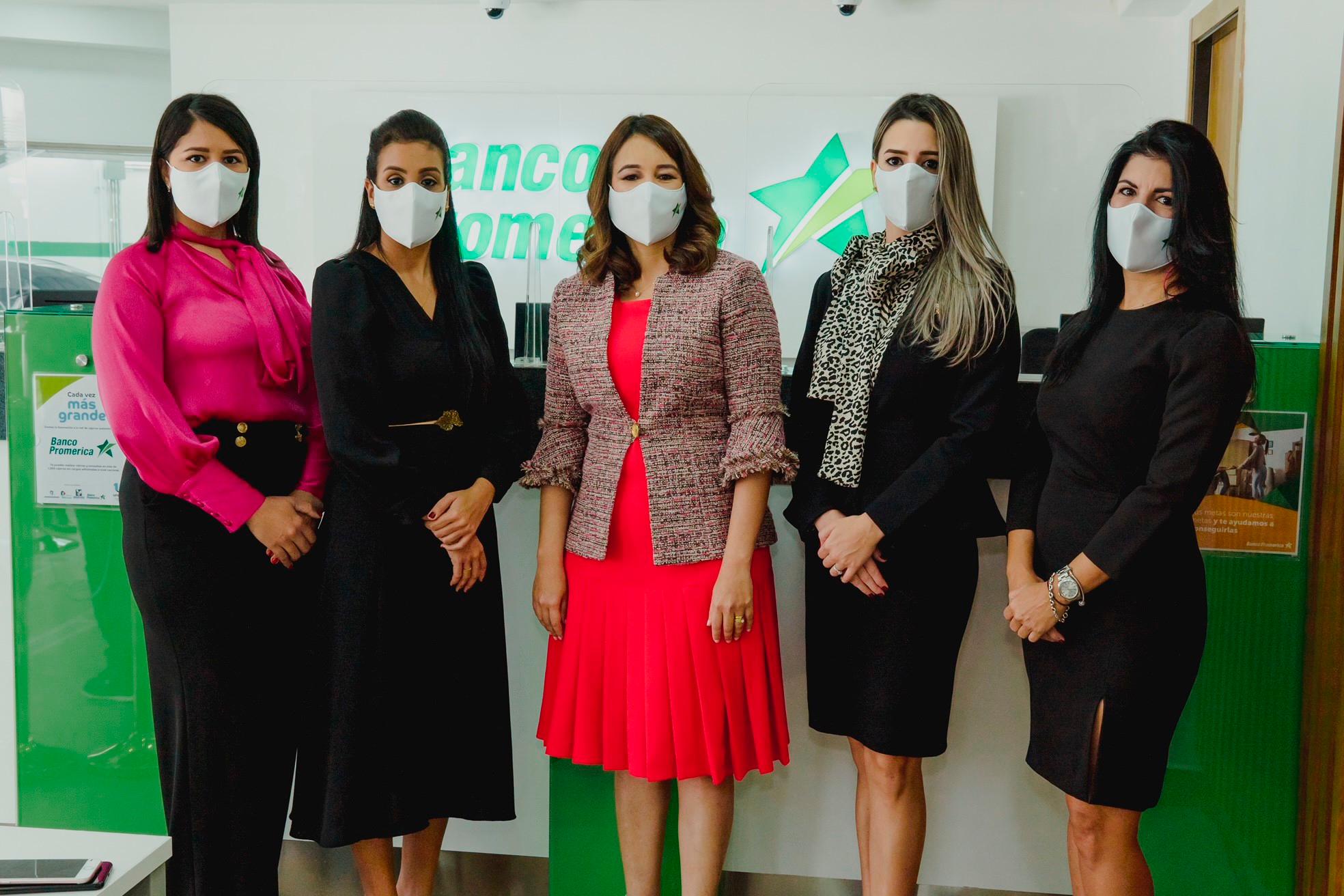 Johanna Feliz, Janibel Pimentel, Marielyn Portorreal, Victoria Mesa y María Laura Domené.