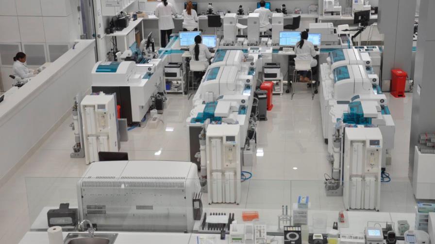 Laboratorio privado dispone de pruebas para identificar variantes del COVID-19