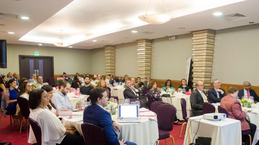 Mujeres vivirán con menopausia un tercio de sus vidas por incremento de la longevidad Mujeres vivirán con menopausia un tercio de sus vidas por incremento de la longevidad