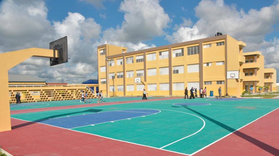 Danilo Medina entrega centros educativos en La Altagracia 