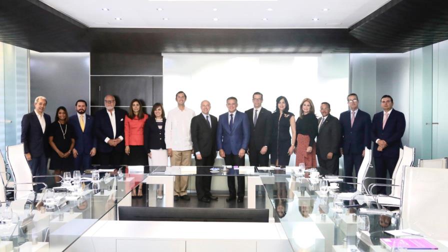 Domínguez Brito presenta al Conep Proyecto Gubernamental 2020-2024 Domínguez Brito presenta al Conep Proyecto Gubernamental 2020-2024