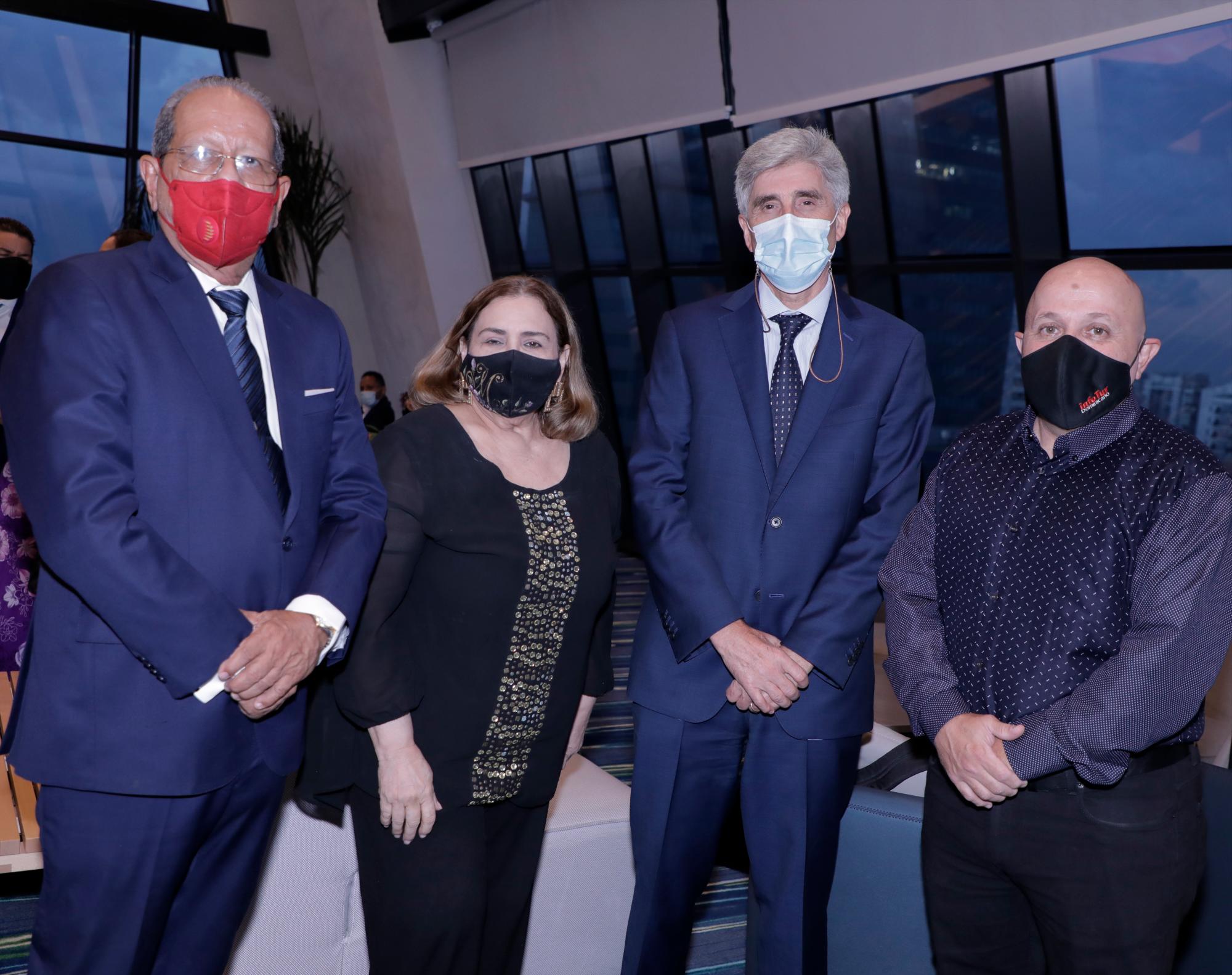 Ernesto Veloz, Mirna Pimentel, Ventura Serra y Javier Noguera.