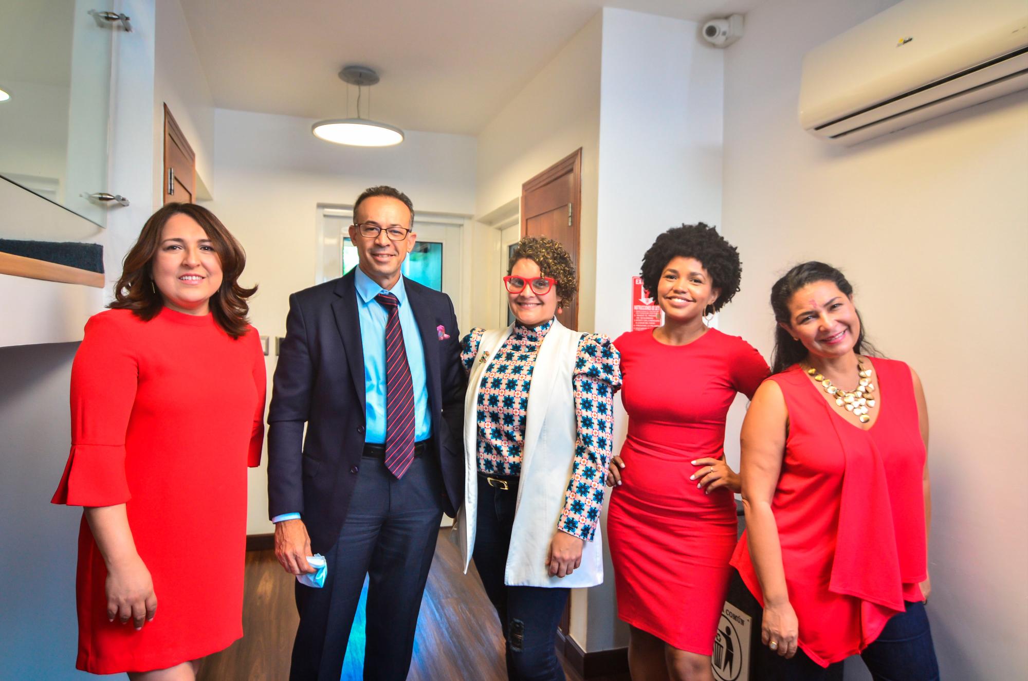 Emelyn Baldera, Ricardo Fortuna, Roira Sánchez, Jolie Ventura y Patricia Solano. 