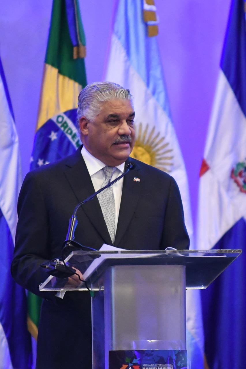 Miguel Vargas reitera República Dominicana desconocerá gobierno de Maduro