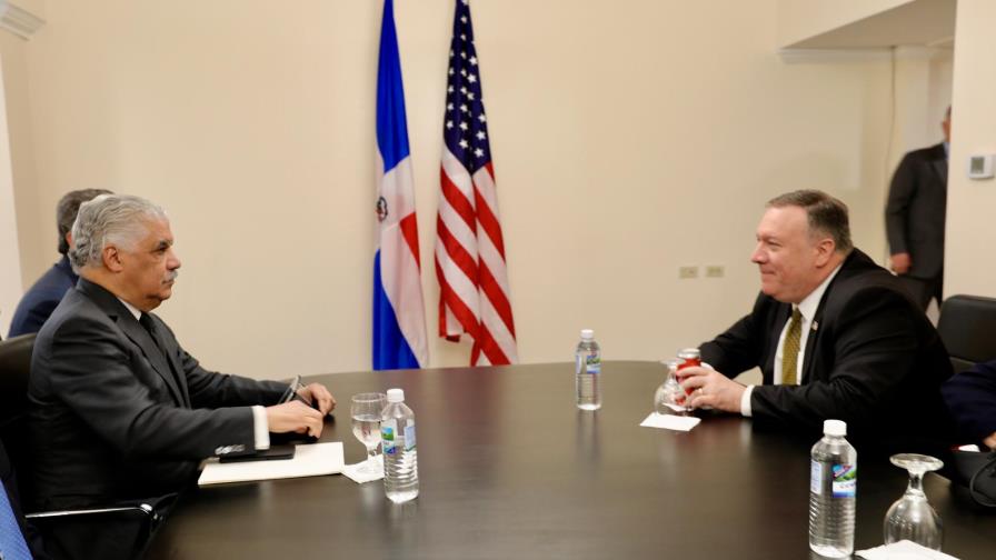 Canciller Miguel Vargas se reúne con Mike Pompeo en Jamaica Canciller Miguel Vargas se reúne con Mike Pompeo en Jamaica